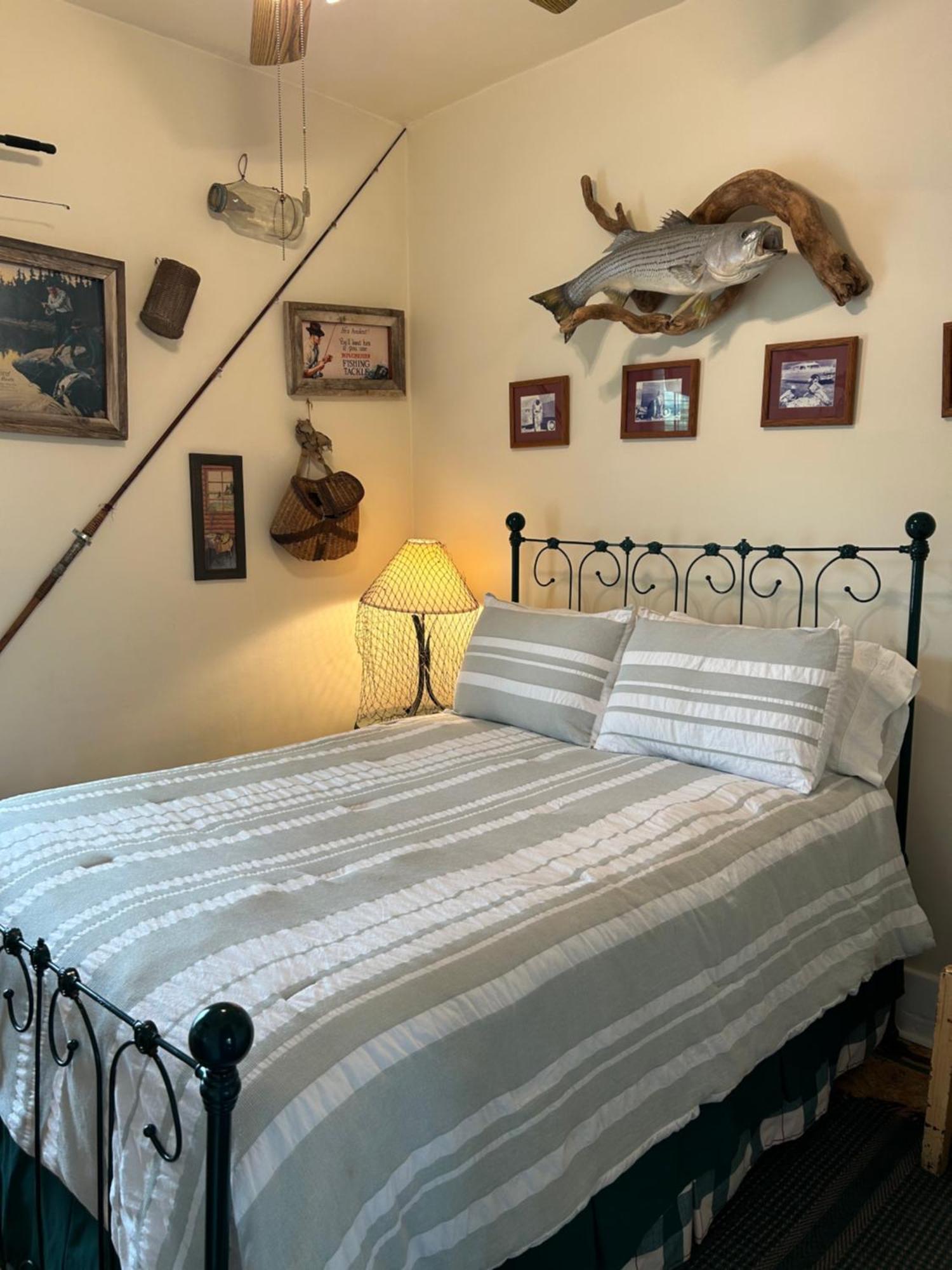 Moore'S Old Pine Inn Marysvale Екстериор снимка