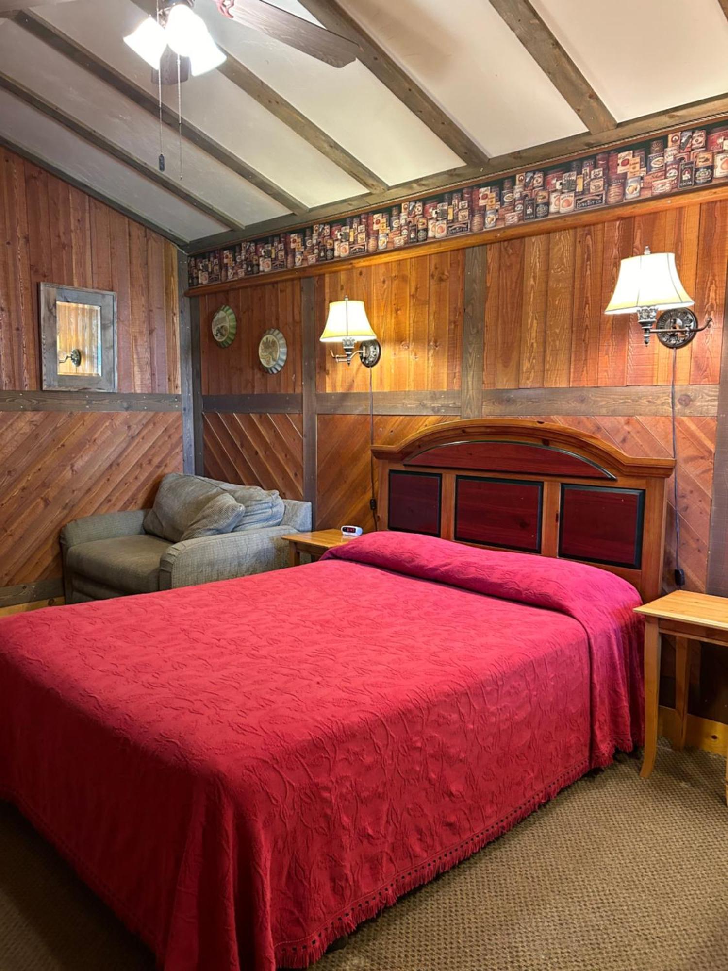Moore'S Old Pine Inn Marysvale Екстериор снимка
