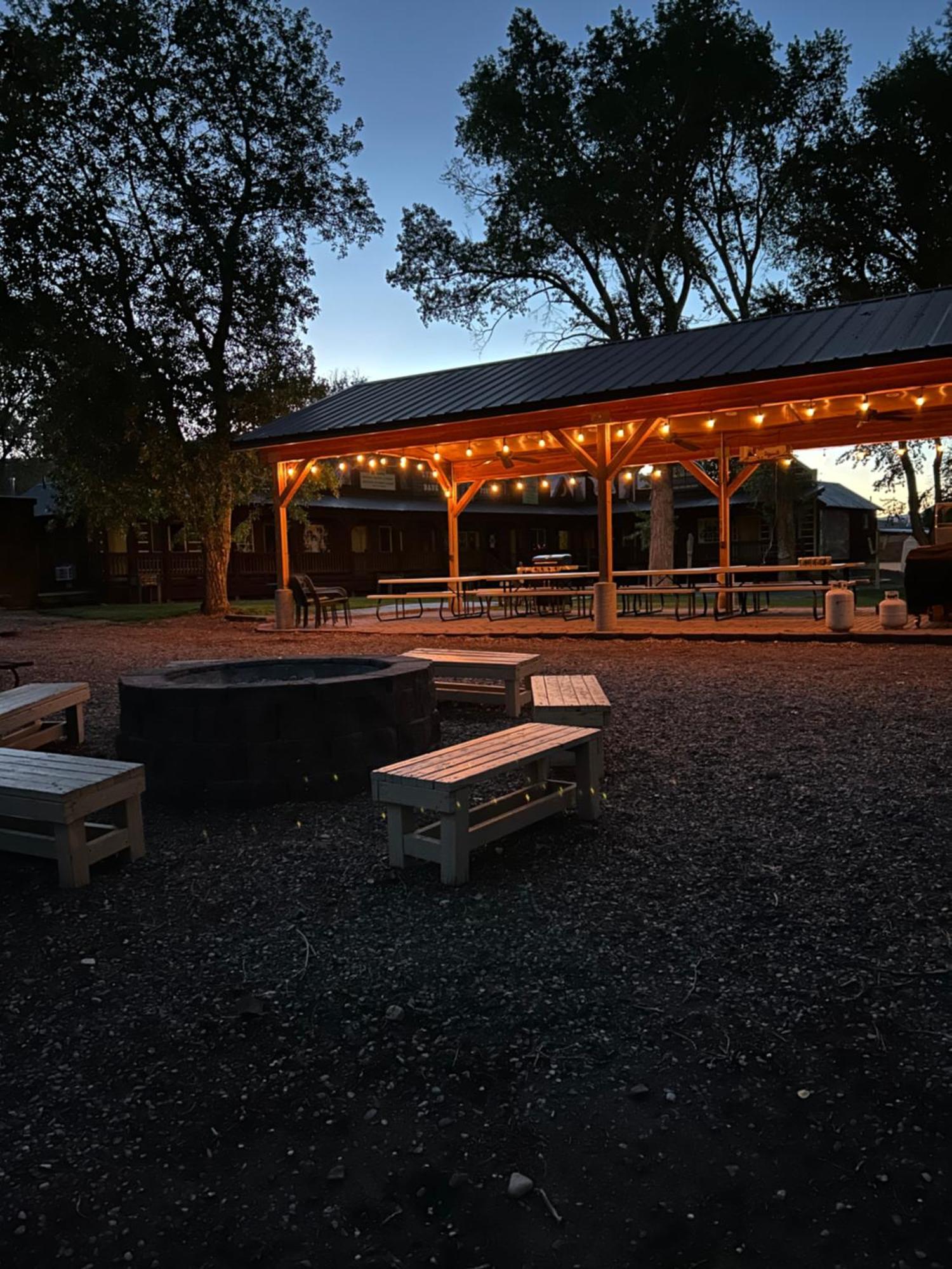 Moore'S Old Pine Inn Marysvale Екстериор снимка
