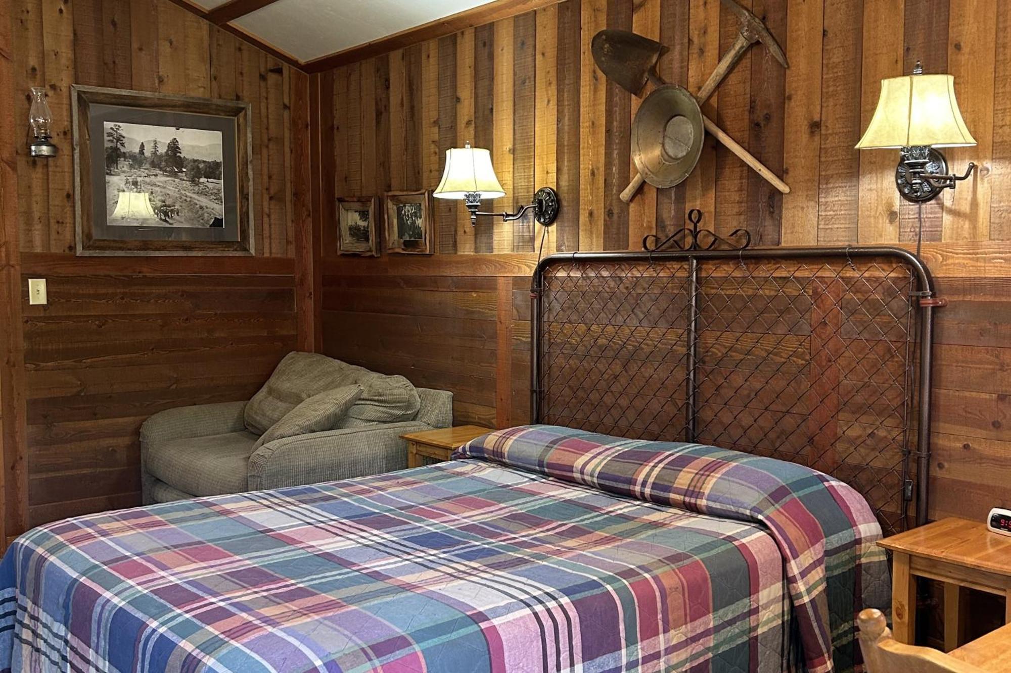 Moore'S Old Pine Inn Marysvale Екстериор снимка