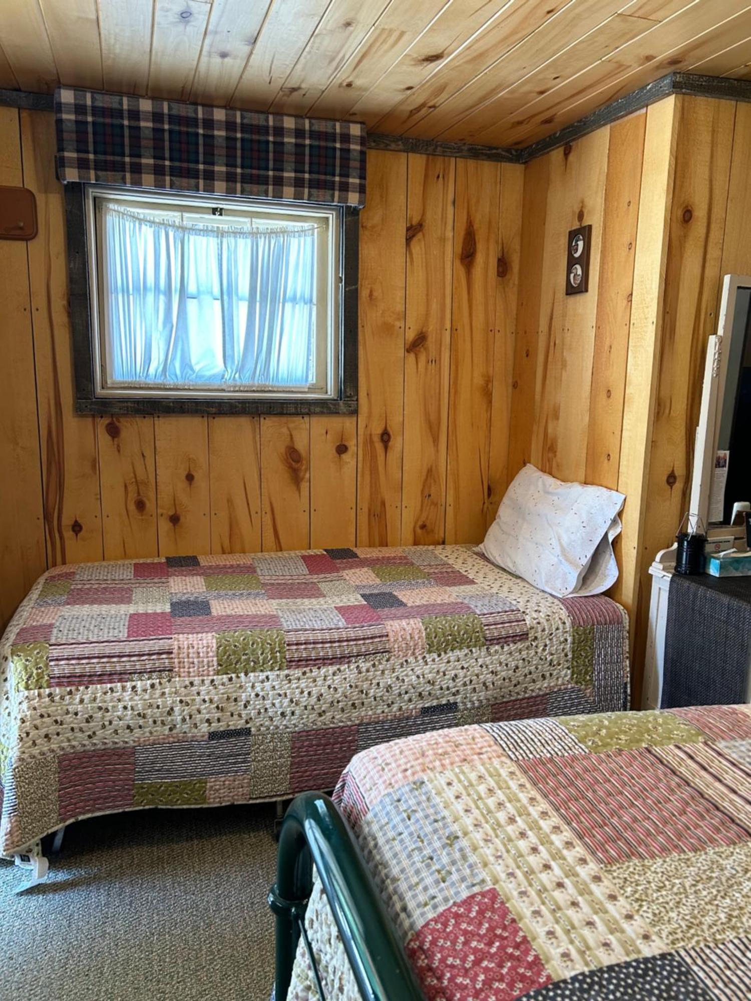 Moore'S Old Pine Inn Marysvale Екстериор снимка